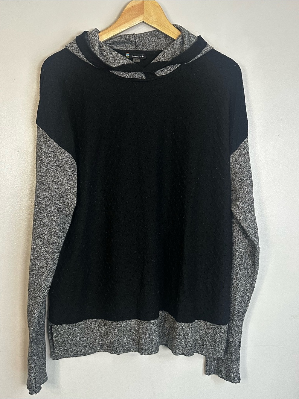 Smartwool Women's Gorpcore Shadow Pine Hoodie Sweater in Black/Gray, XL